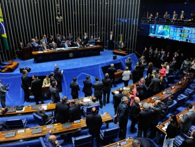 Reforma trabalhista é aprovada pelo Senado