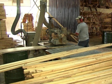 Trabalhadores de móveis pedem 14,83% de aumento